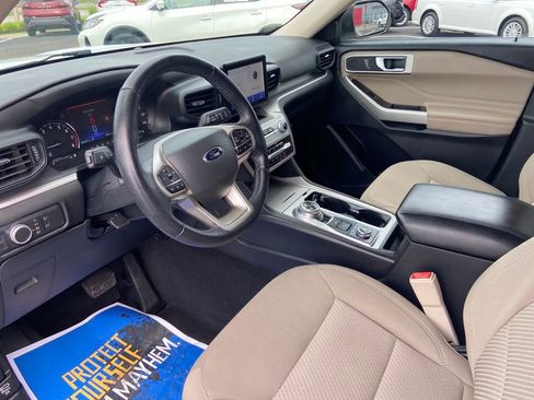 Used 2022 Ford Explorer XLT image 15