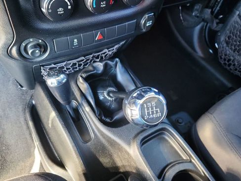 Used 2013 Jeep Wrangler Unlimited Sport w/ PWR Convenience Group image 25