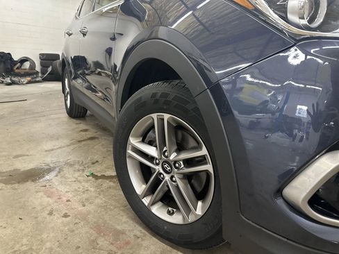 Used 2017 Hyundai Santa Fe Sport FWD image 12