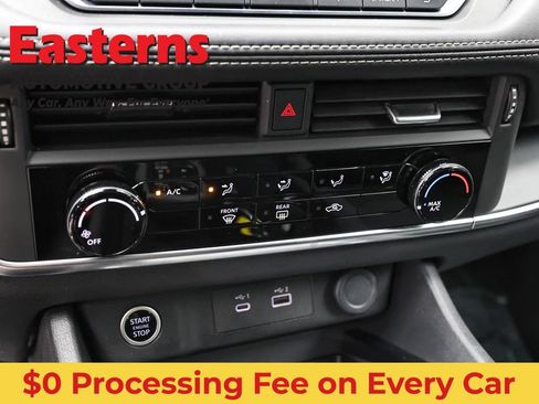 Used 2023 Nissan Rogue S AWD/4WD image 20
