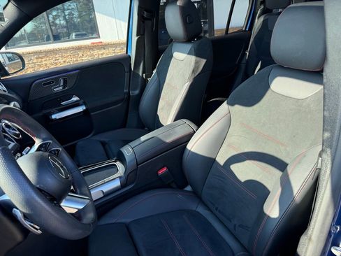 Used 2024 Mercedes-Benz GLB 250 GLB 250 image 3