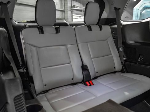 Used 2021 Ford Explorer XLT w/ Equipment Group 202A image 37