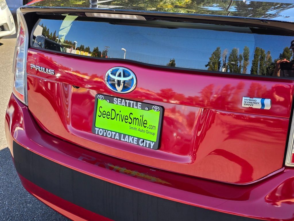 Used 2014 Toyota Prius Three FWD image 15
