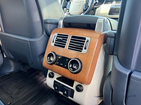 Used 2019 Land Rover Range Rover HSE image 25