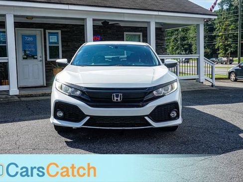Used 2018 Honda Civic Sport image 11