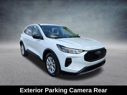 Used 2024 Ford Escape Active w/ Cold Weather Package FWD image 18