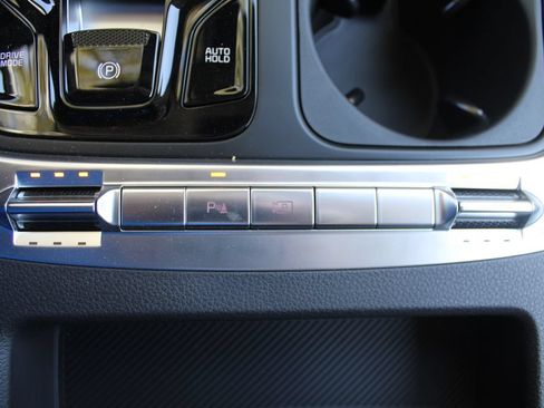 New 2027 Kia Carnival SX w/ Dark Edition Package FWD image 44