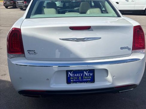 Used 2015 Chrysler 300 C w/ Harman/Kardon Audio Group AWD/4WD image 6
