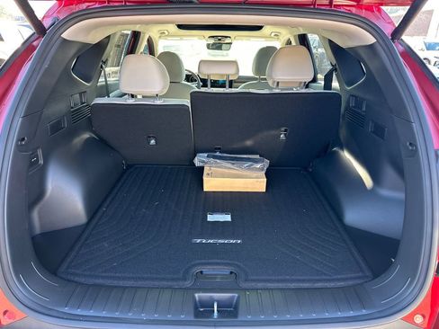 New 2025 Hyundai Tucson SEL image 18