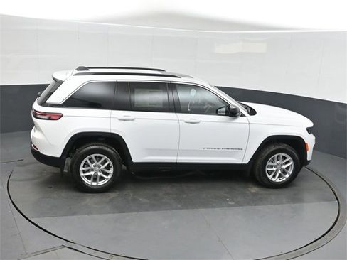 New 2025 Jeep Grand Cherokee Laredo image 29