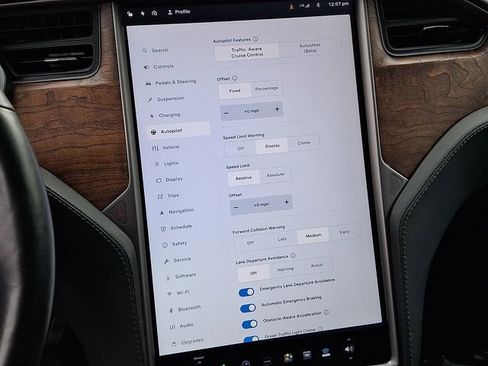 Used 2020 Tesla Model X Long Range image 30