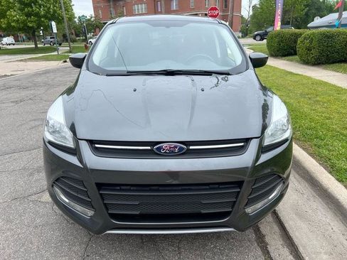 Used 2016 Ford Escape SE FWD image 3