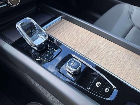 Used 2026 Volvo XC60 B5 Plus w/ Protection Package Premier AWD/4WD image 24