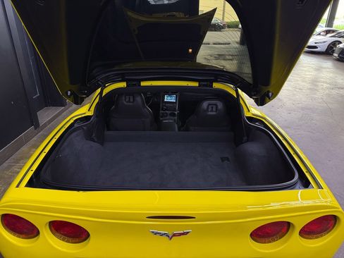 Used 2006 Chevrolet Corvette Z06 w/ Preferred Equipment Group RWD image 21