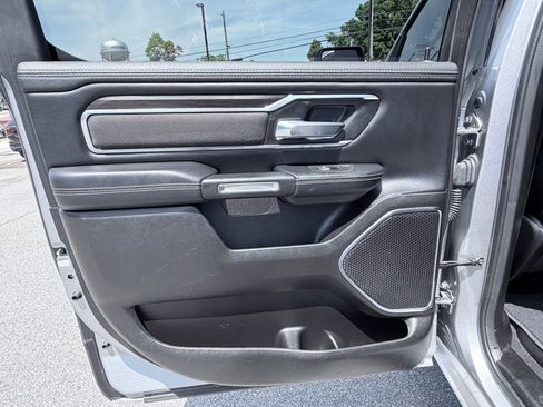 Used 2025 RAM 1500 Laramie AWD/4WD image 31