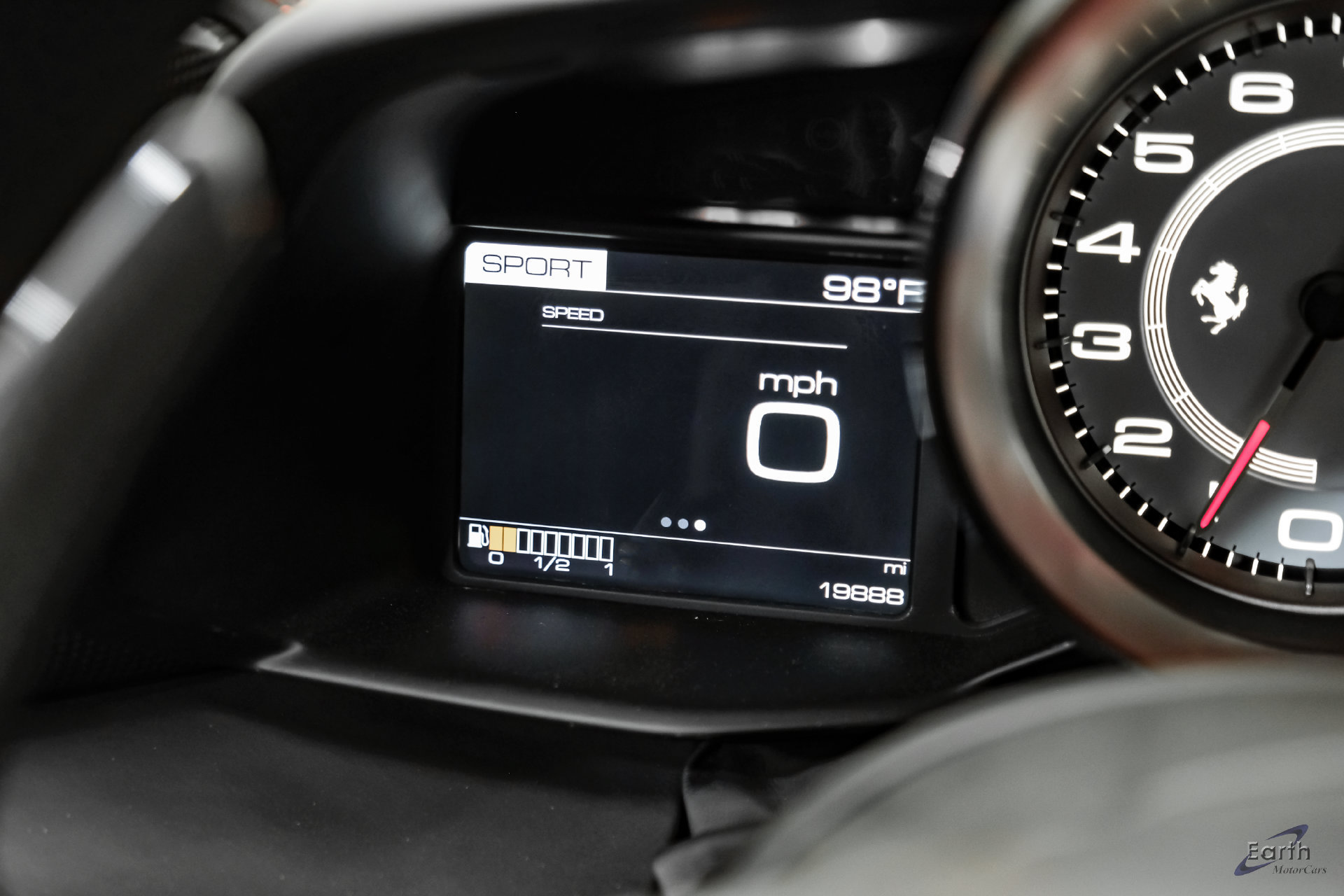 Used 2017 Ferrari 488 GTB RWD image 93