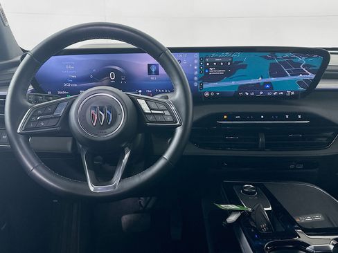 Used 2025 Buick Enclave Preferred image 18