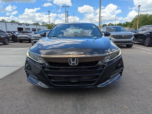 Used 2019 Honda Accord Sport image 2