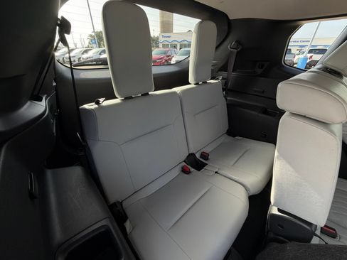 Used 2025 Mitsubishi Outlander SEL FWD image 29