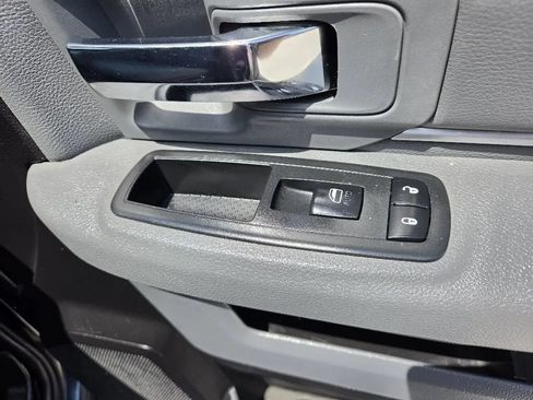Used 2015 RAM 1500 Classic SLT RWD image 23
