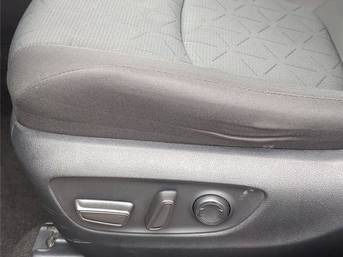 Used 2024 Toyota RAV4 XLE FWD image 17