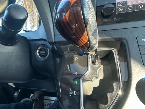 Used 2015 Toyota Sienna Limited image 15