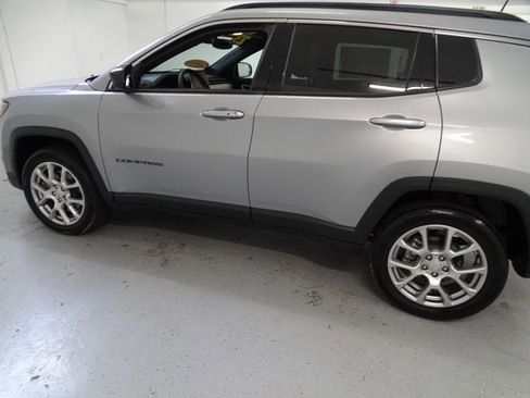 Certified 2023 Jeep Compass Latitude w/ Sun and Sound Group image 19