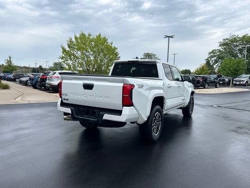 Used 2025 Toyota Tacoma TRD Sport AWD/4WD image 6