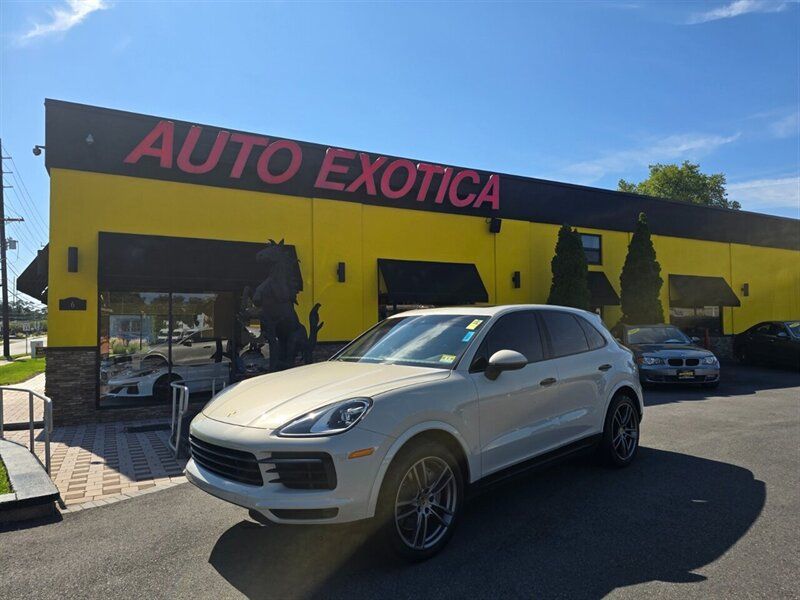 Used 2020 Porsche Cayenne S AWD/4WD image 1