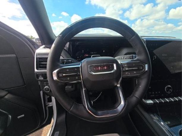 Used 2026 GMC Yukon XL Elevation w/ Elevation Premium Package AWD/4WD image 5