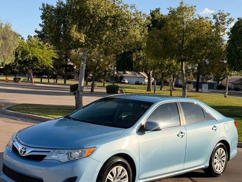 Used 2012 Toyota Camry LE FWD image 24