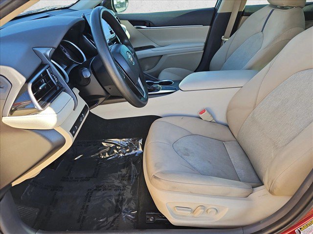 Used 2022 Toyota Camry LE w/ Carpet Mat Package (TMS) FWD image 20