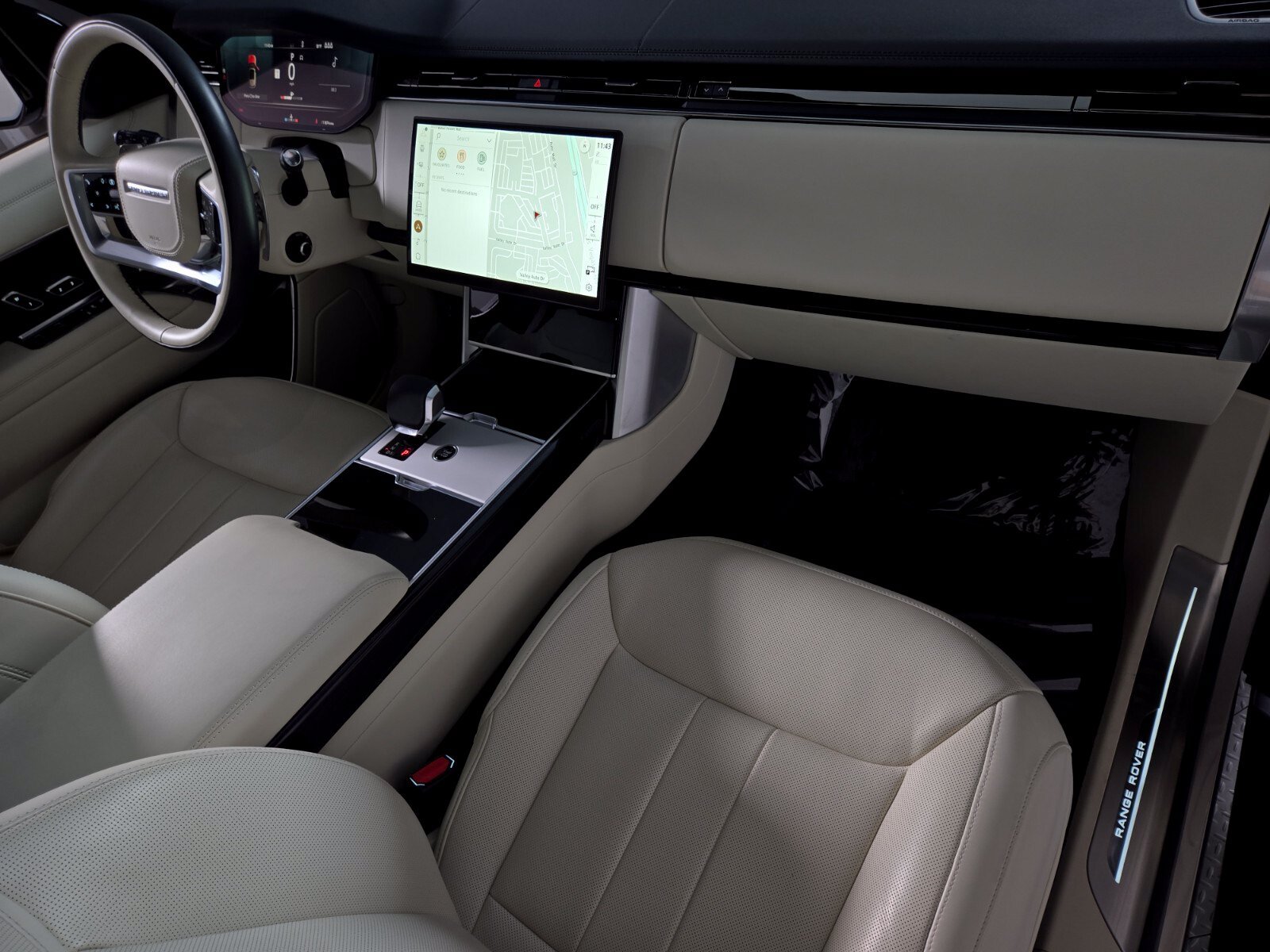 Used 2025 Land Rover Range Rover SE AWD/4WD image 19