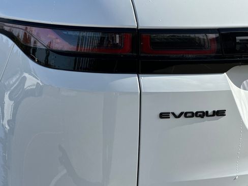 Used 2022 Land Rover Range Rover Evoque R-Dynamic S image 21