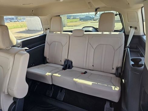 Certified 2022 Ford Expedition Limited image 19