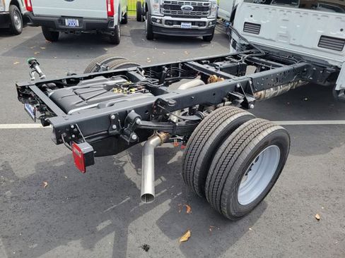 New 2026 Ford F550 2WD Regular Cab Super Duty image 16