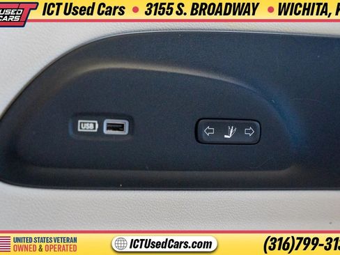 Used 2020 Chrysler Pacifica Limited FWD image 29