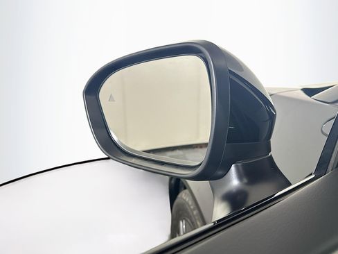 Used 2024 Nissan Ariya FWD image 16