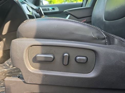 Used 2013 Ford Explorer Limited FWD image 33