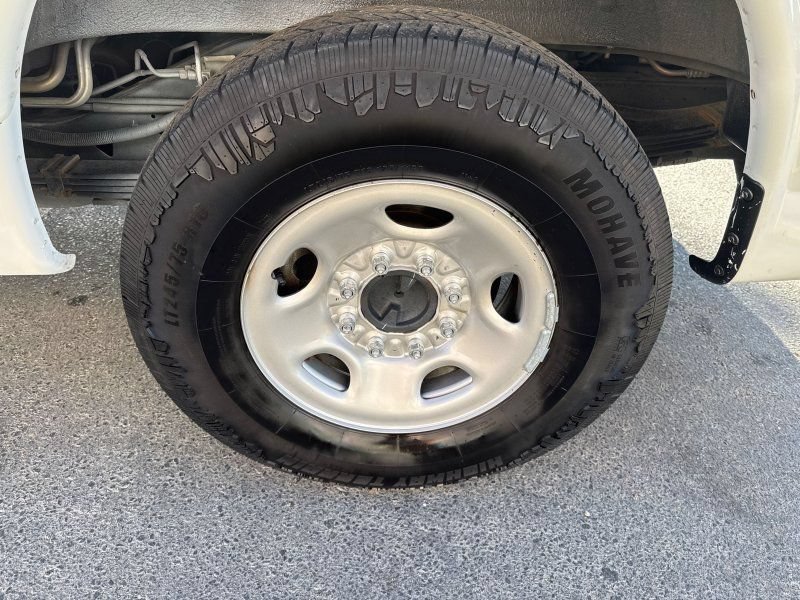 Used 2024 Chevrolet Express 3500 LS RWD image 11