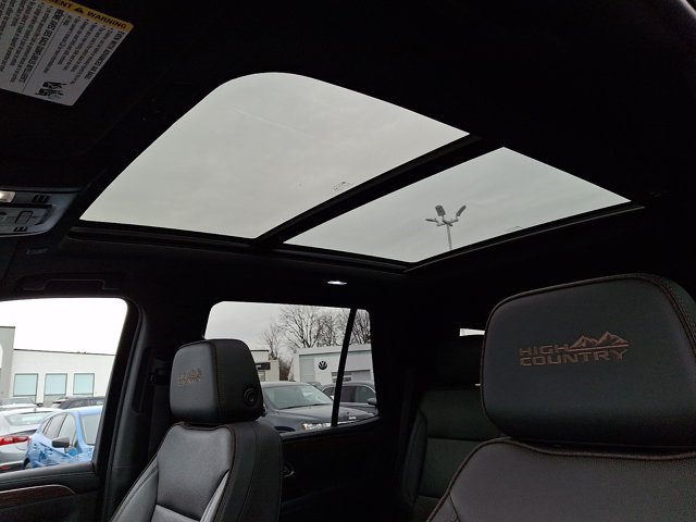 Used 2021 Chevrolet Tahoe High Country w/ Premium Package AWD/4WD image 19