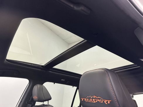 Certified 2025 Honda Pilot TrailSport image 17