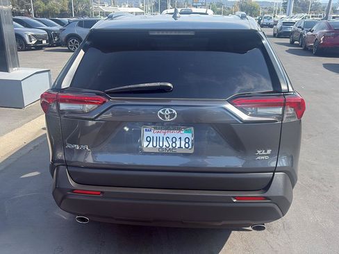 Used 2019 Toyota RAV4 XLE Premium w/ Carpet Mat Package AWD/4WD image 18