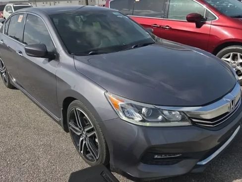 Used 2016 Honda Accord Sport image 2