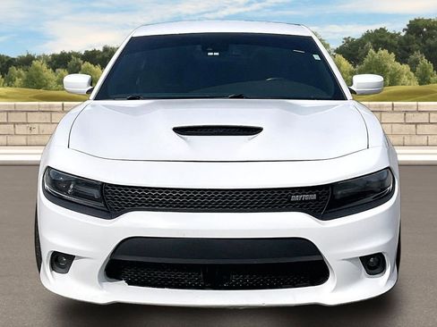 Used 2017 Dodge Charger R/T RWD image 3
