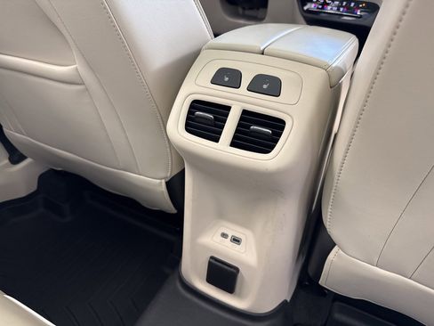 Used 2022 Buick Envision Avenir w/ Technology Package II image 50