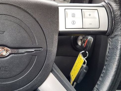 Used 2006 Chrysler 300 C w/ Sound Group II RWD image 30