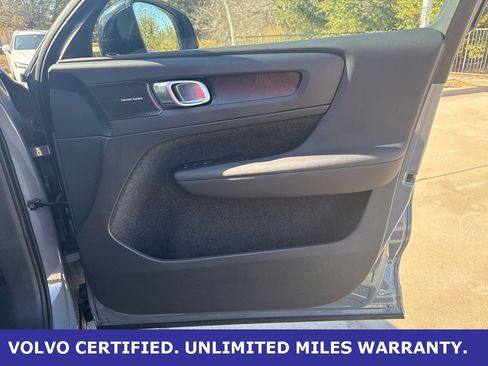 Certified 2023 Volvo C40 P8 Recharge Ultimate image 10