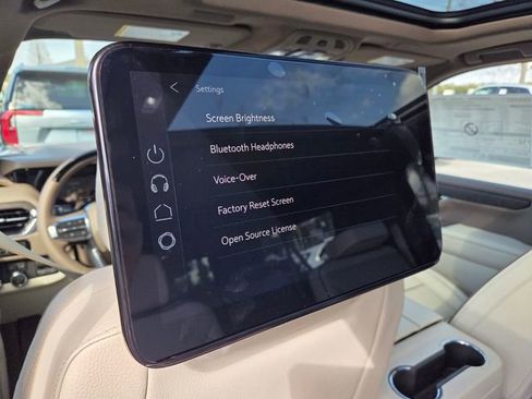 New 2026 GMC Yukon XL Denali w/ Denali Reserve Package image 12