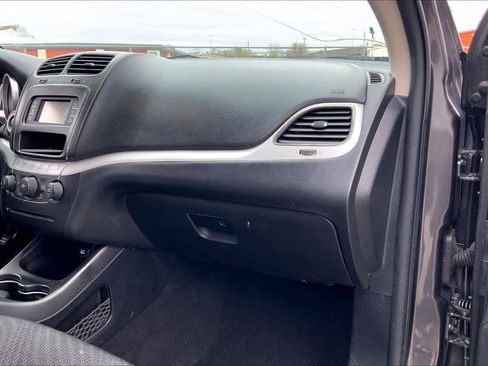Used 2018 Dodge Journey SE w/ Popular Equipment Group image 18